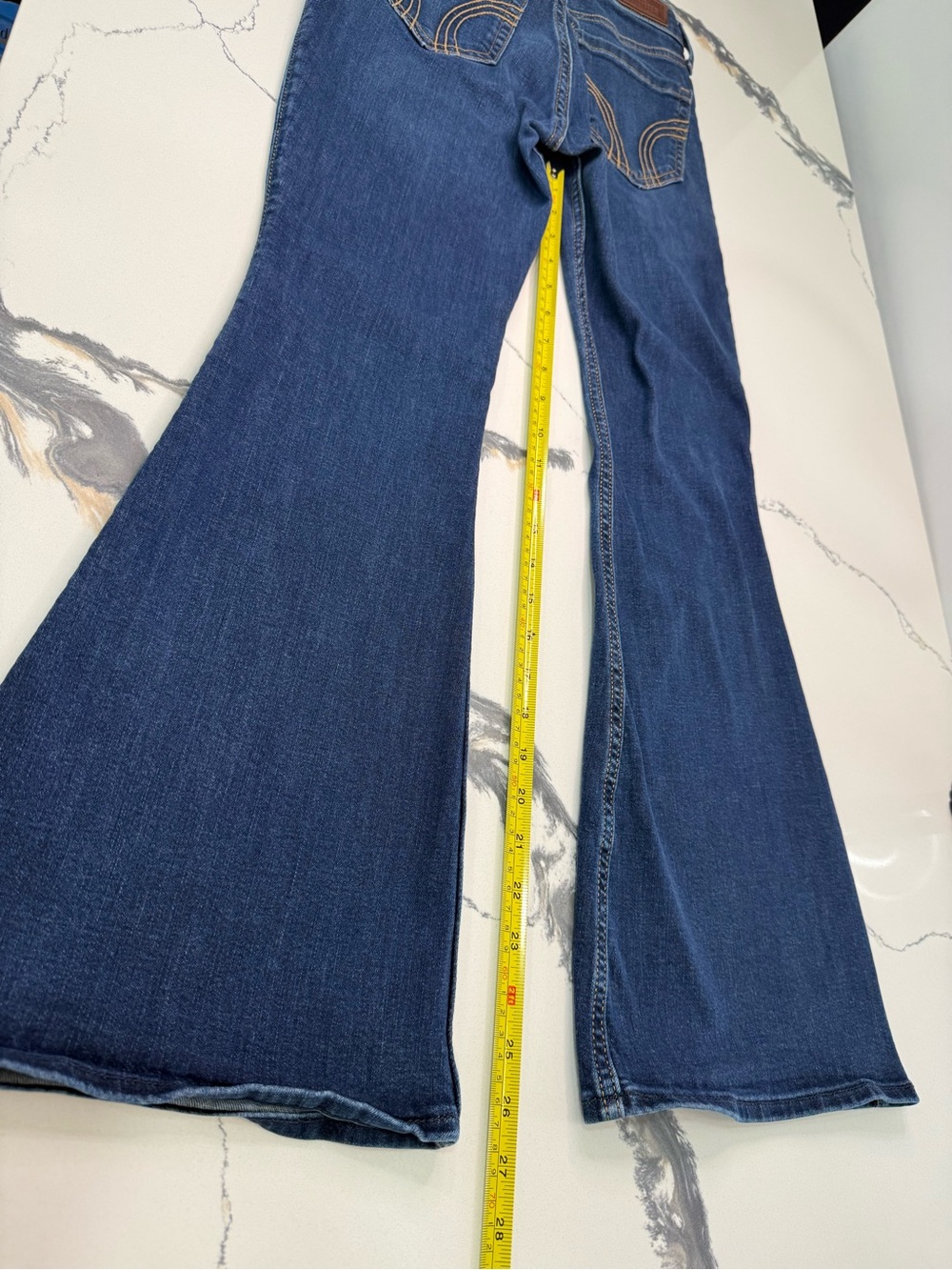 Hollister High Rise Flare Jeans Women’s Size 4S 27S - Picture 3 of 6